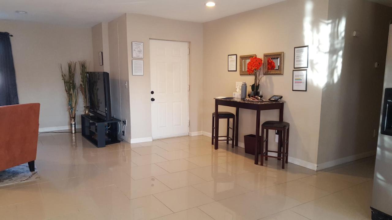 Beautiful 3 Bed/2 Bath Cozy Get Away Home Las Vegas Dış mekan fotoğraf